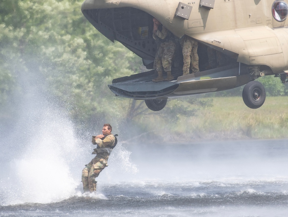 Illinois National Guard Helo-Casting at Fort McCoy