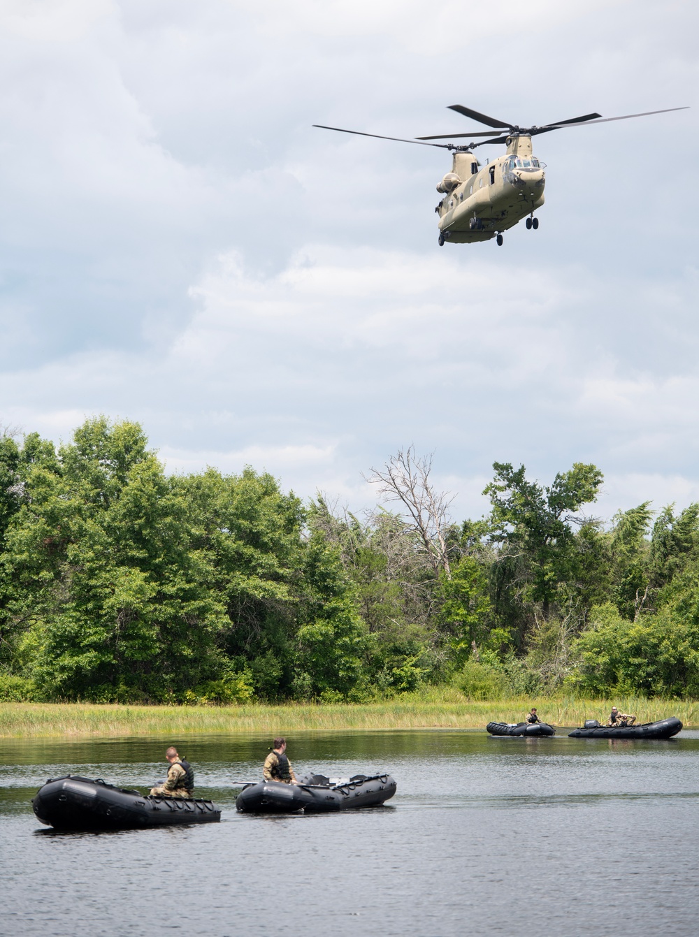 Illinois National Guard Helo-Casting at Fort McCoy