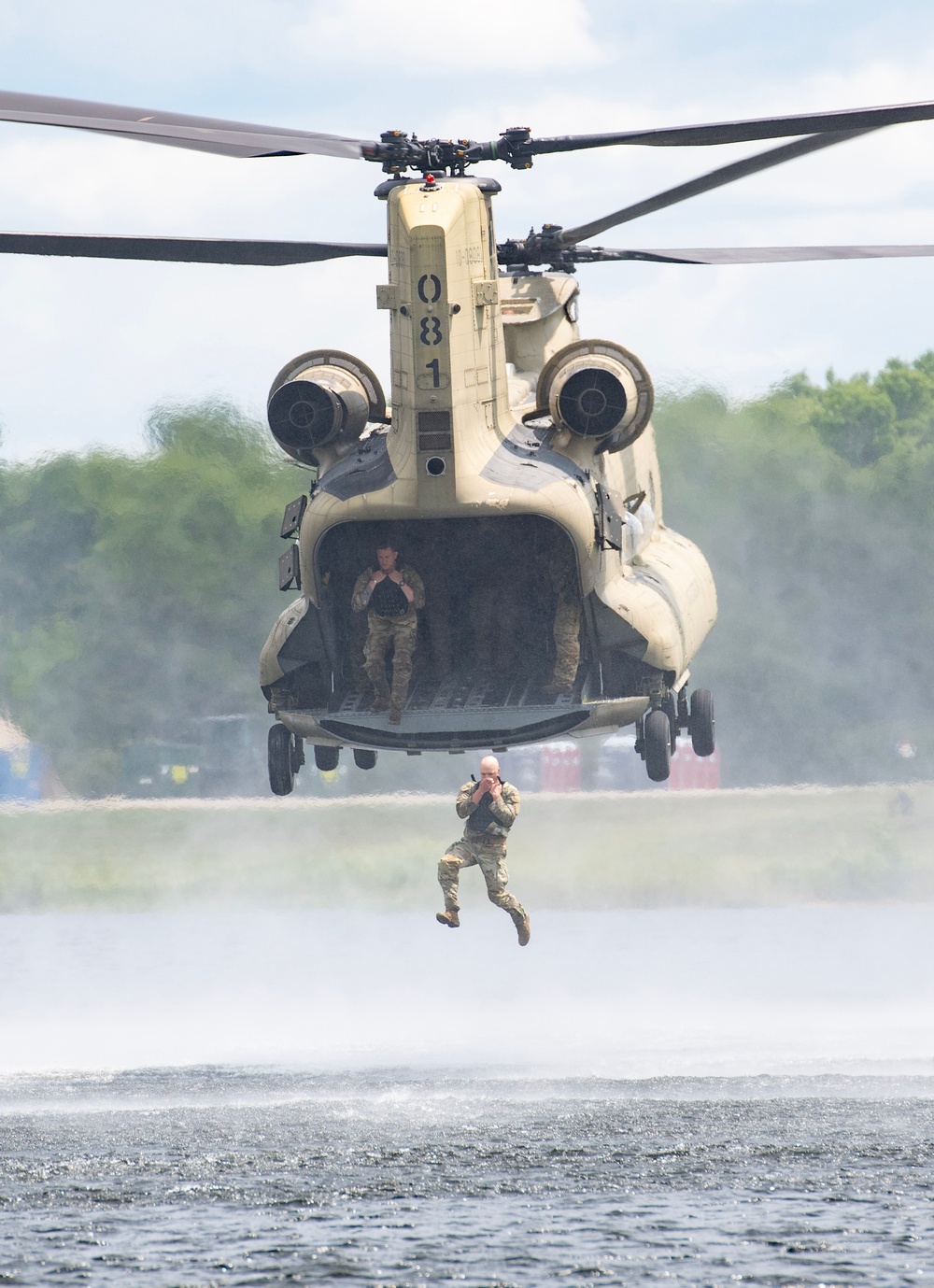 Illinois National Guard Helo-Casting at Fort McCoy