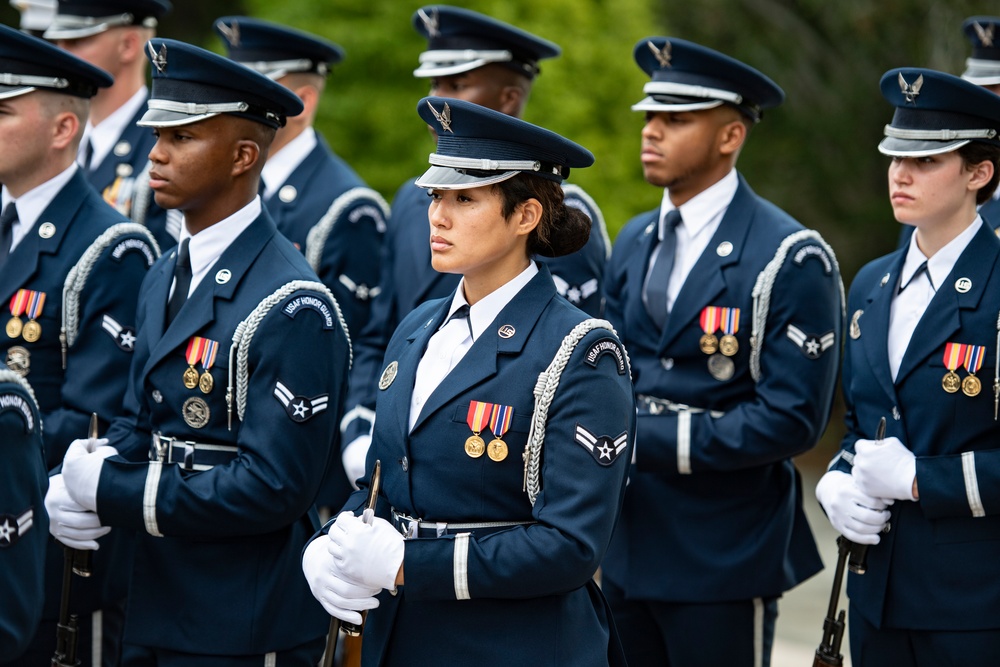 Canadian Chief of Defence Staff Gen. Wayne Eyre Participates in an Armed Forces Full Honors Wreath-Laying Ceremony at the Tomb of the Unknown Soldier