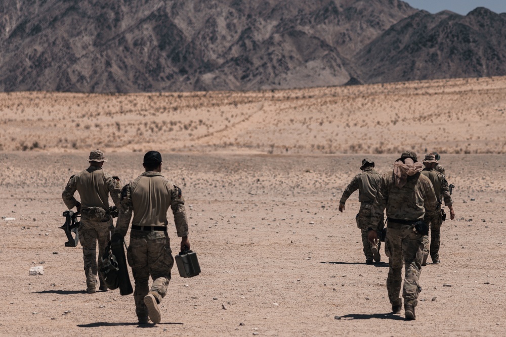 Marine Corps Special Operations Raiders conduct training alongside 3rd battalion, 4thMarine Regiment (REIN)