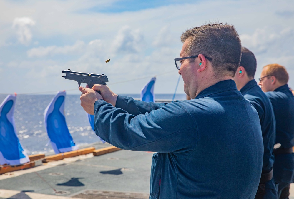 USS Howard (DDG 83) M9 Gunshoot