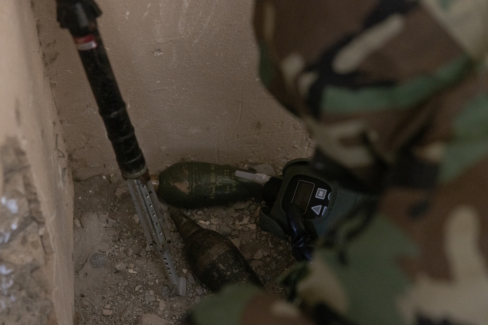 2nd EOD Company Works with 2nd CBRN [1 of 4]