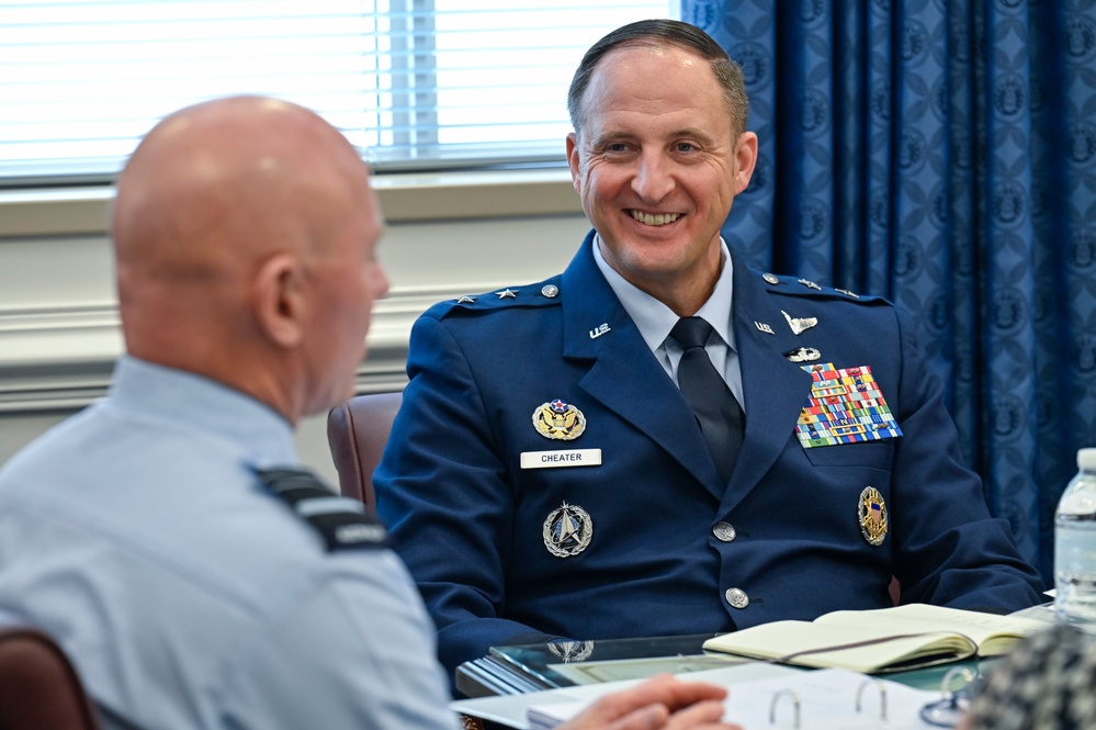 Maj. Gen Cheater meets Australia Air Marshal Phillips