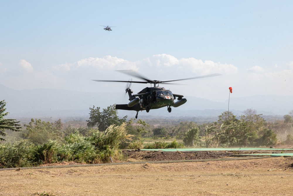 16th CAB Soldiers Conduct MEDEVAC Training