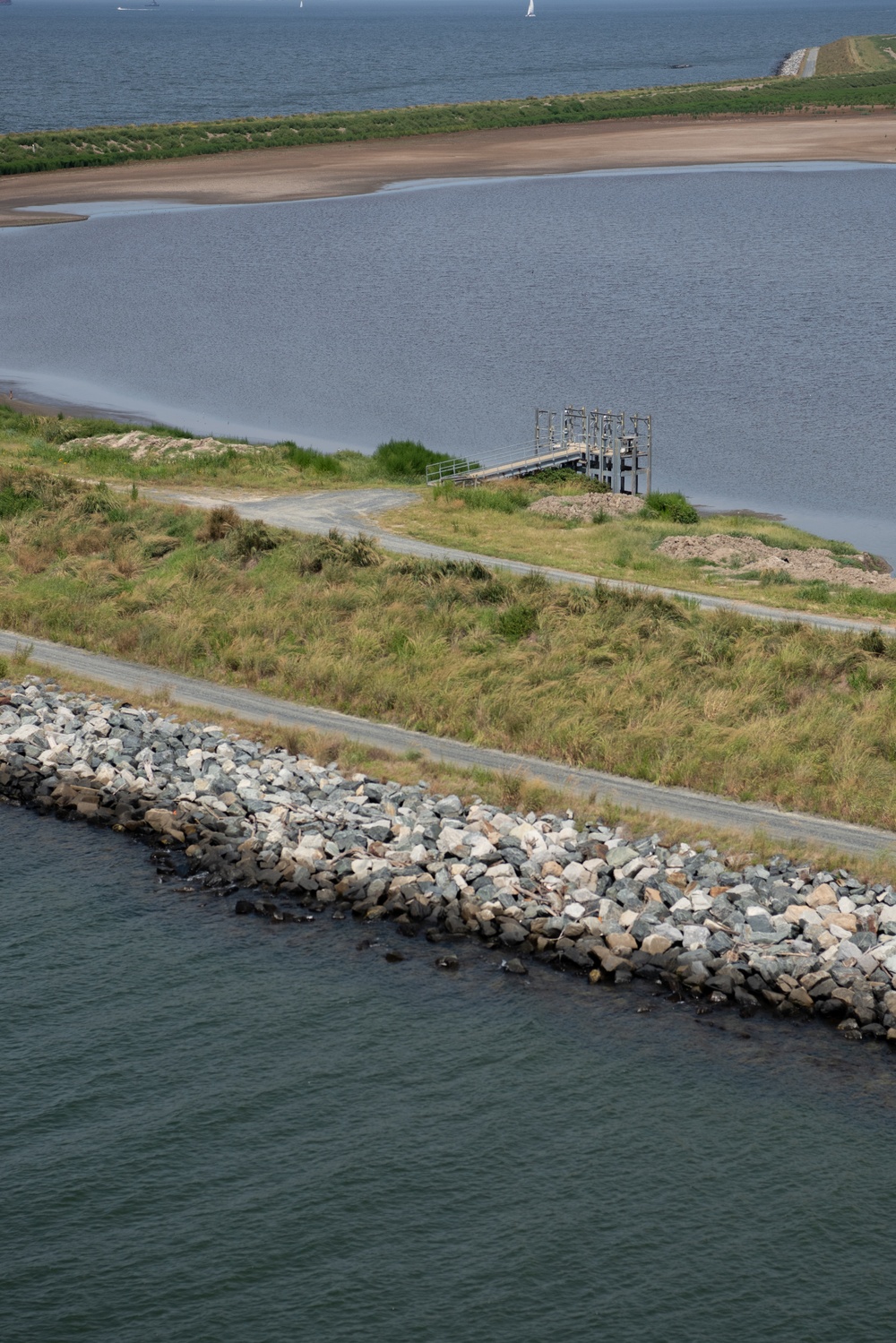 Baltimore District Hosts Senate Staff for Chesapeake Bay Projects Tour