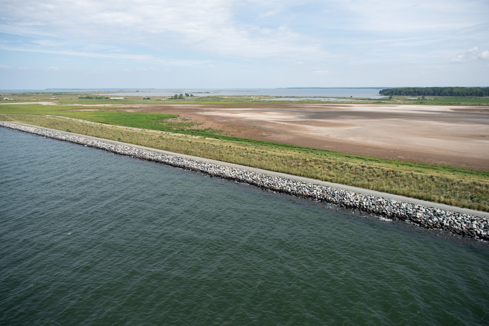 Baltimore District Hosts Senate Staff for Chesapeake Bay Projects Tour