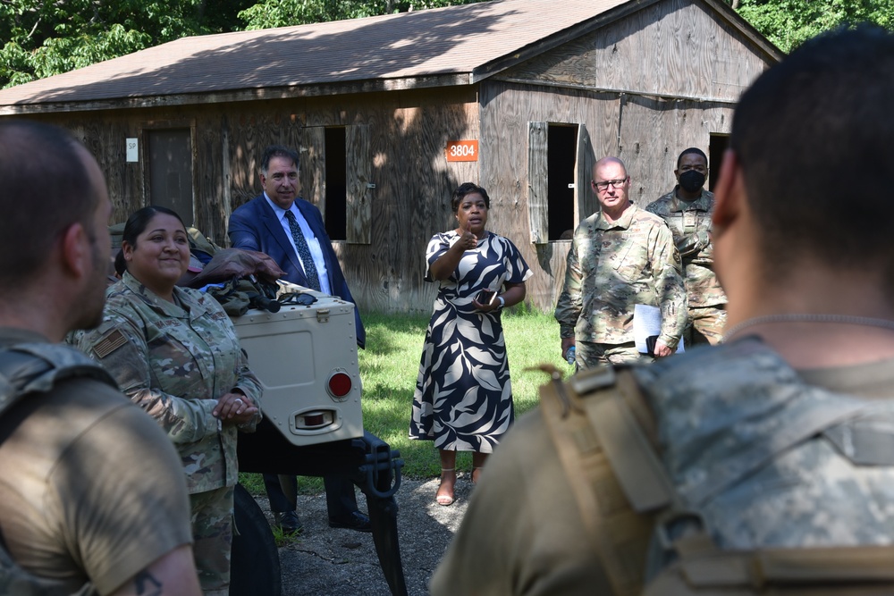 316th Medical Group’s honorary commanders visit Joint Base Andrews