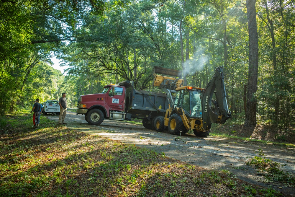 Clean up on Hunter Army Airfield after Hurricane Idalia