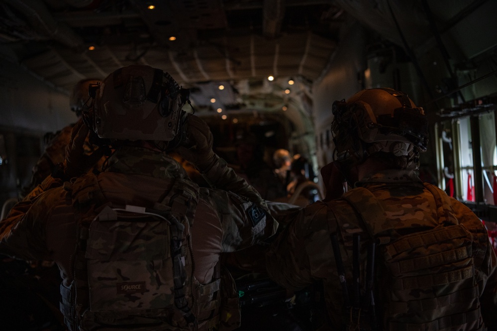 Green Berets Arrive for Operation POLAR DAGGER