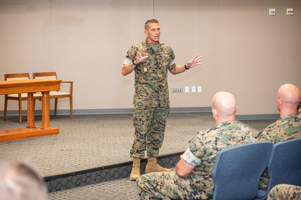 Marine Corps’ 2nd MLG command group visits Fort Leonard Wood to observe training