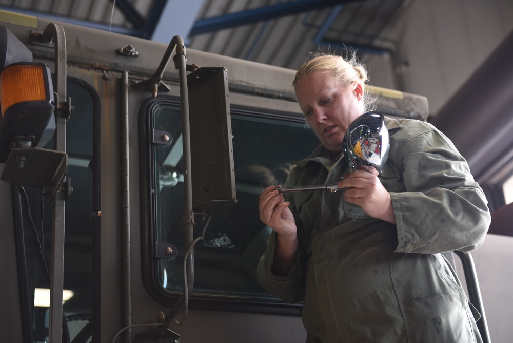 LRS Airmen of McChord support AMC mission