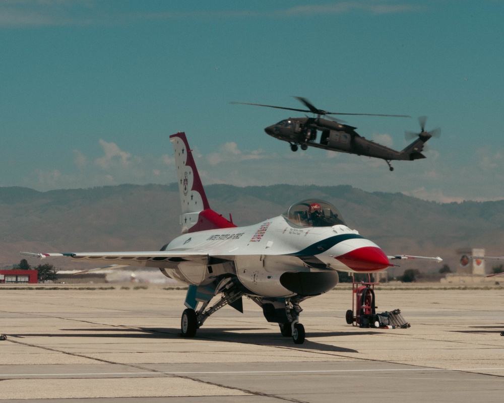 Thunderbirds get Noisy in Boise