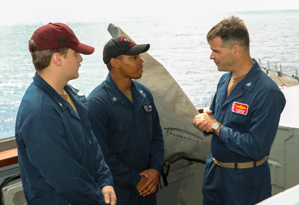 Commander, Destroyer Squadron 9 Visits USS Decatur (DDG 73)