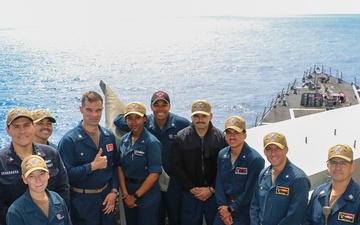 Commander, Destroyer Squadron 9 Visits USS Decatur (DDG 73)