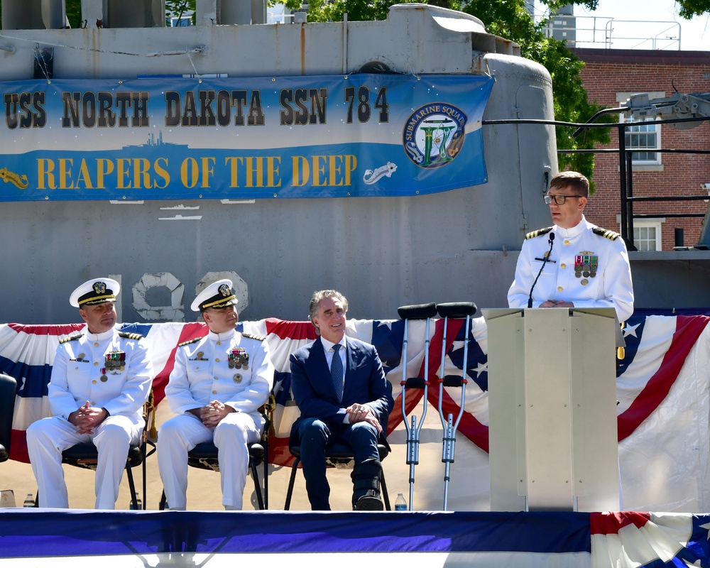 USS North Dakota (SSN 784) Change of Command