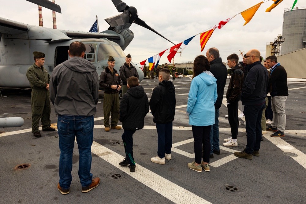 USS Mesa Verde and 26th MEU(SOC) host distinguished guests and leaders in Dublin, Ireland