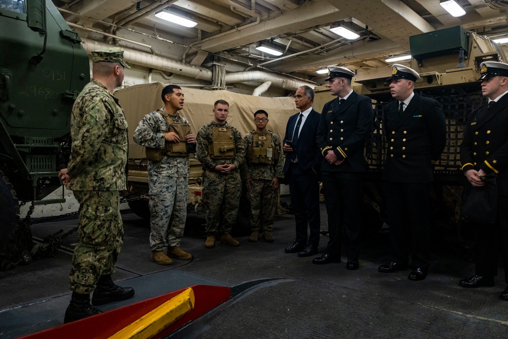 USS Mesa Verde and 26th MEU(SOC) host distinguished guests and leaders in Dublin, Ireland