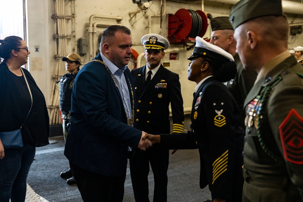 USS Mesa Verde and 26th MEU(SOC) host distinguished guests and leaders in Dublin, Ireland