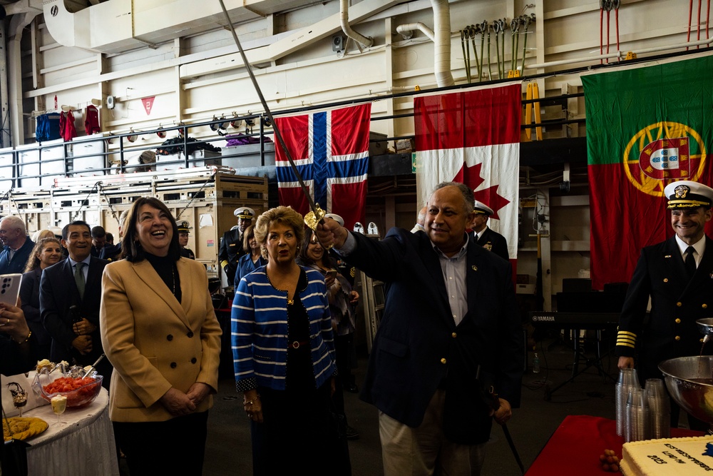 USS Mesa Verde and 26th MEU(SOC) host distinguished guests and leaders in Dublin, Ireland