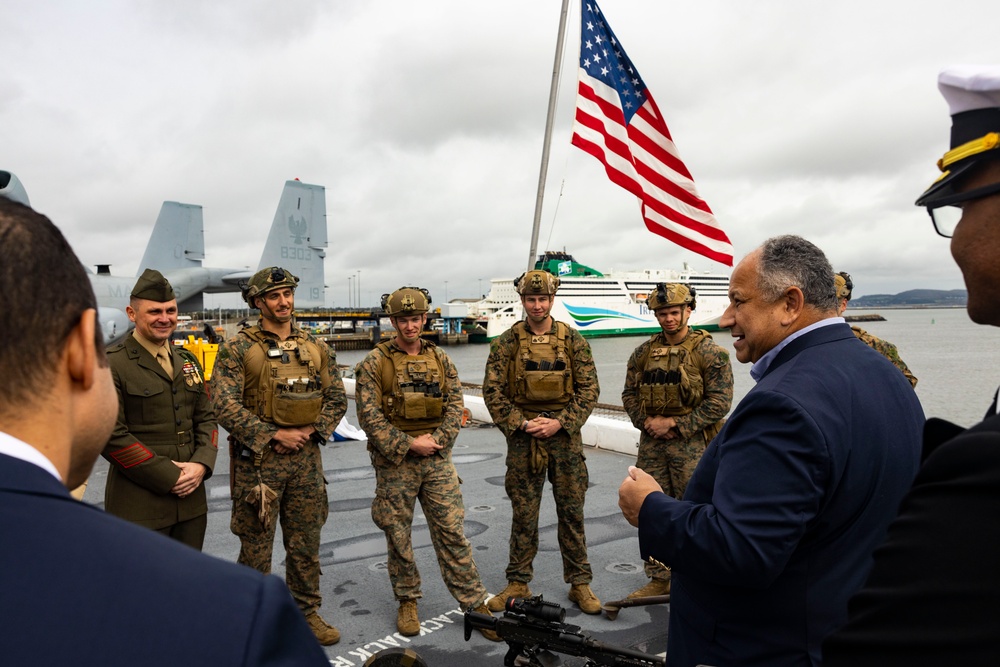 USS Mesa Verde and 26th MEU(SOC) host distinguished guests and leaders in Dublin, Ireland