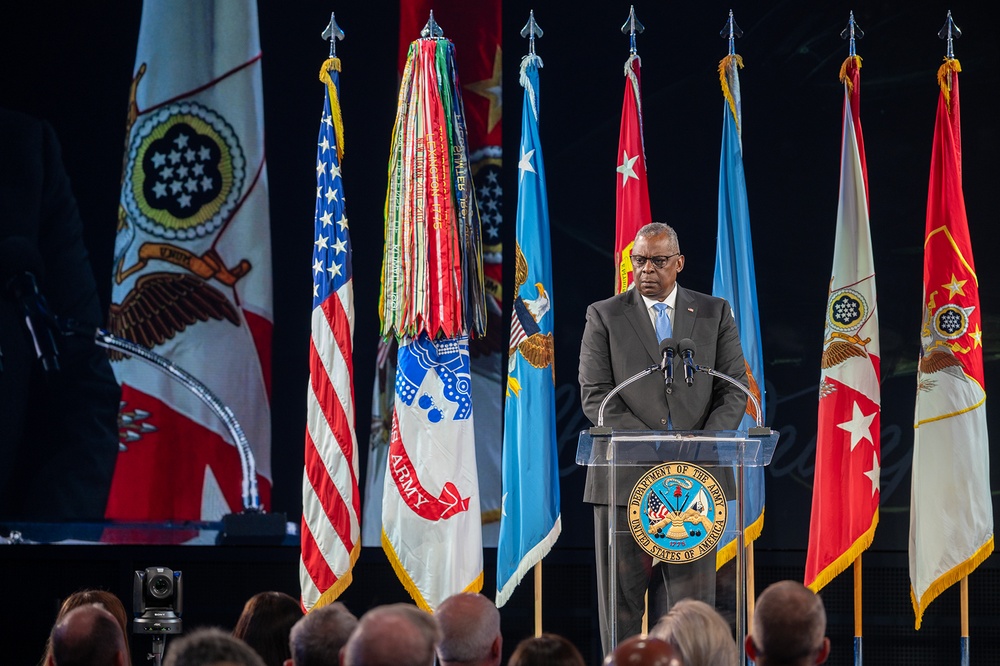 Army Capt. Larry L. Taylor Awarded Medal of Honor