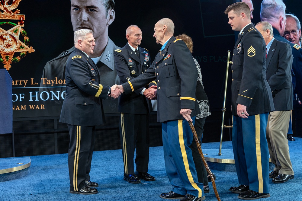 Army Capt. Larry L. Taylor Awarded Medal of Honor