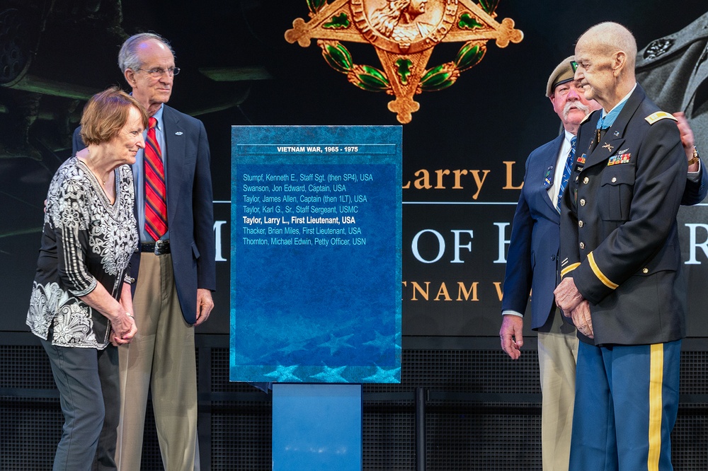 Army Capt. Larry L. Taylor Awarded Medal of Honor