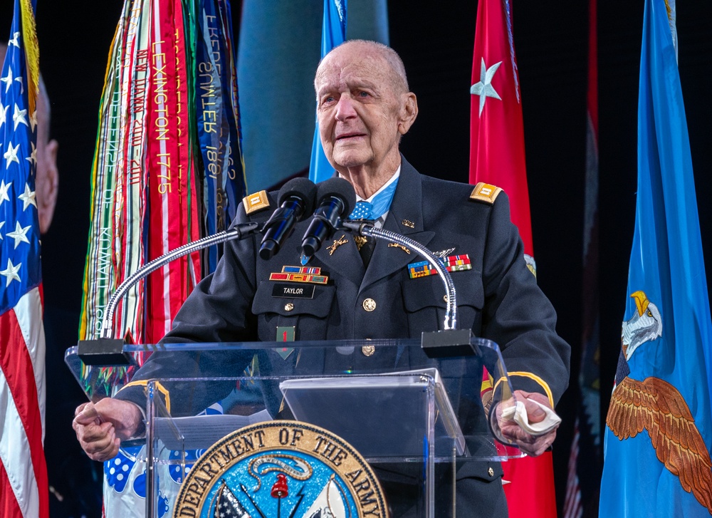 Army Capt. Larry L. Taylor Awarded Medal of Honor