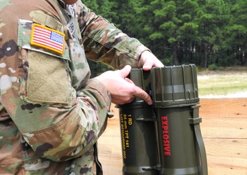 Fort Dix – 1 BN 175 INF Battalion Trains with the Carl Gustav Recoilless Rifle
