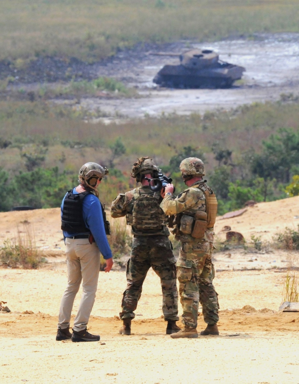 Fort Dix – 1 BN 175 INF Battalion Trains with the Carl Gustav Recoilless Rifle