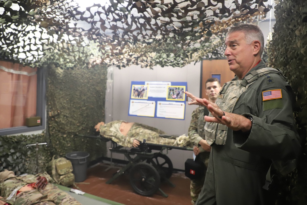 General Mike Minihan visits the 190th ARW