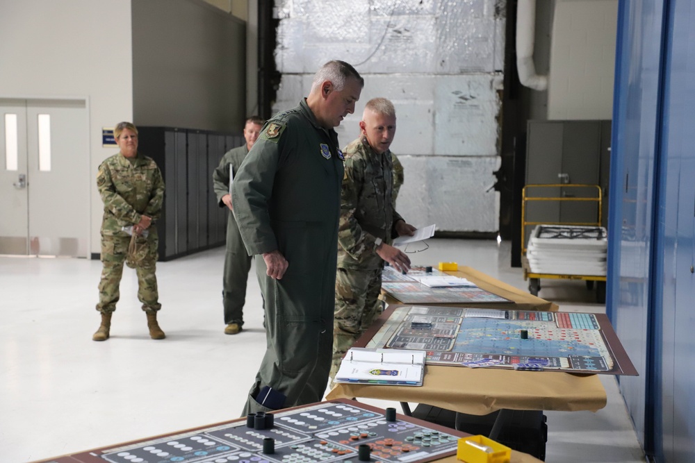 General Mike Minihan visits the 190th ARW