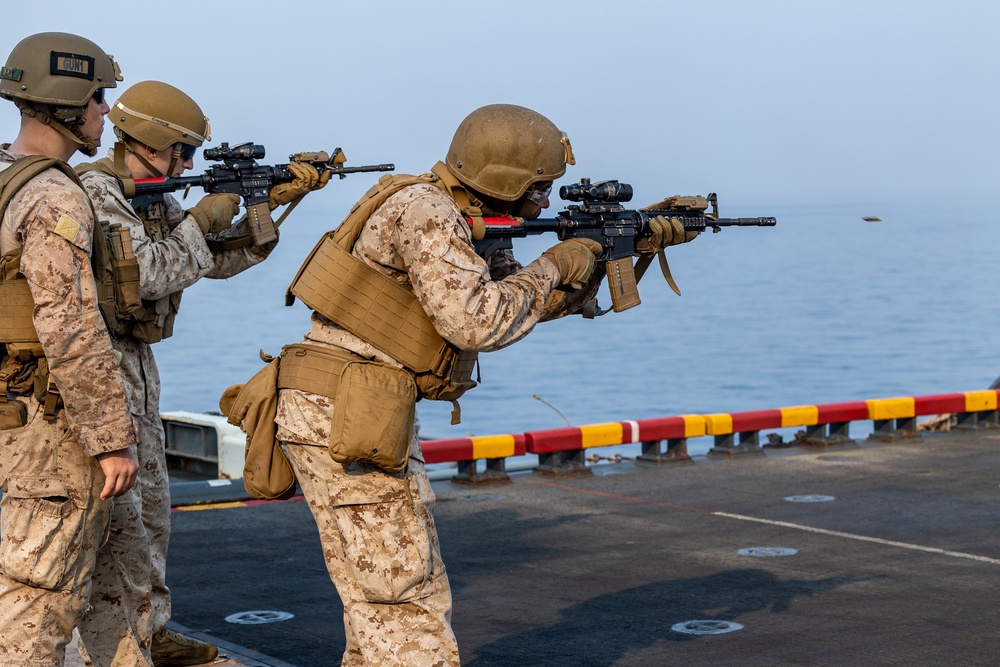 26th MEU(SOC)’s Sierra Battery Live-Fire Exercise Aboard USS Bataan