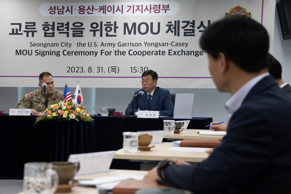 Garrison &amp; Seongnam city signing ceremony strengthens community relationship