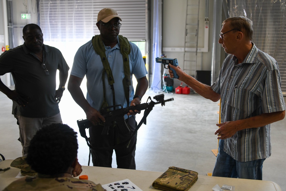 TSAE ETSD teaches Soldiers how to operate IWS