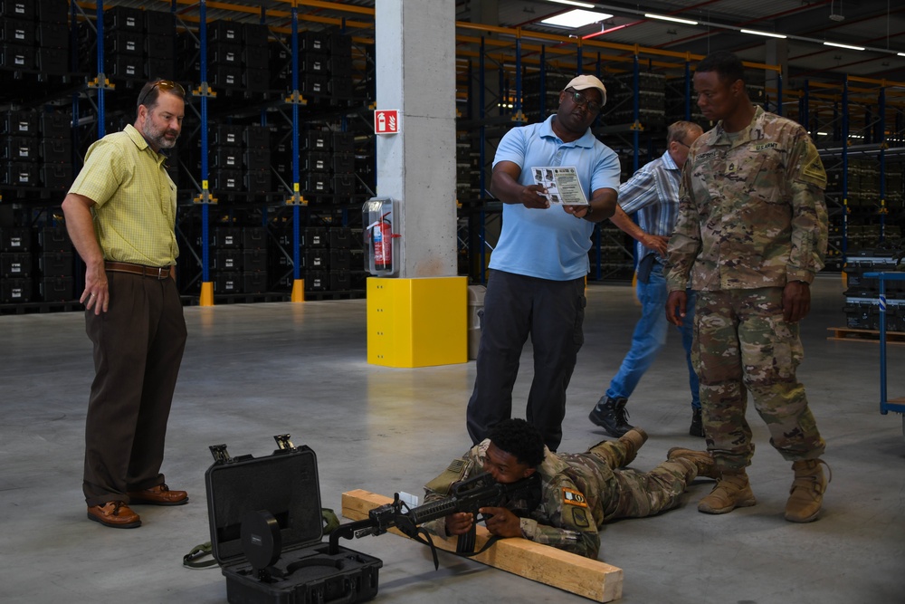 TSAE ETSD teaches Soldiers how to operate IWS