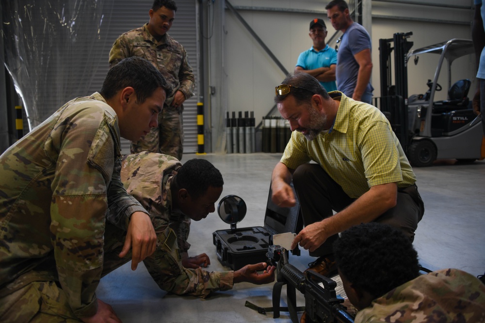 TSAE ETSD teaches Soldiers how to operate IWS