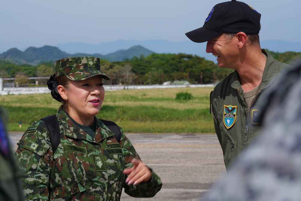 ADLA/ Relámpago 2023: Colombian Sergeant Major of the Combined Command visit