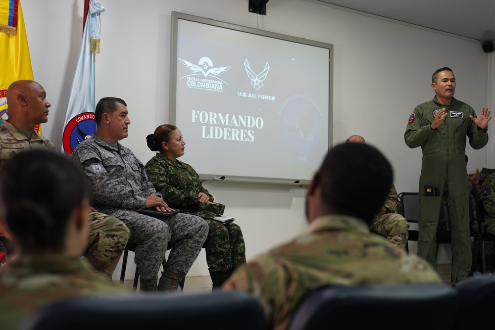 ADLA/ Relámpago 2023: Colombian Sergeant Major of the Combined Command visit