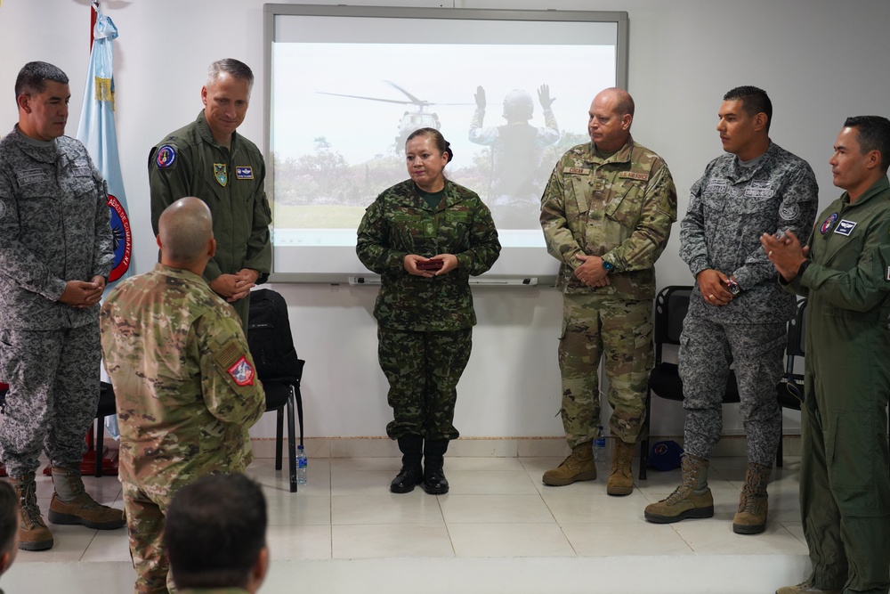 ADLA/ Relámpago 2023: Colombian Sergeant Major of the Combined Command visit