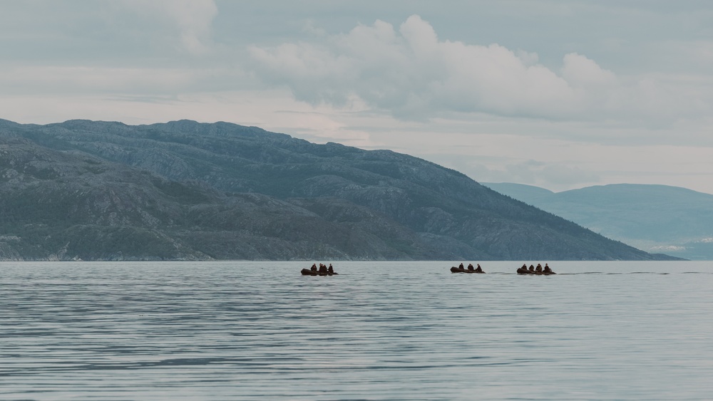 2d Recon Conducts Beach Insertion and Hydrographic Survey