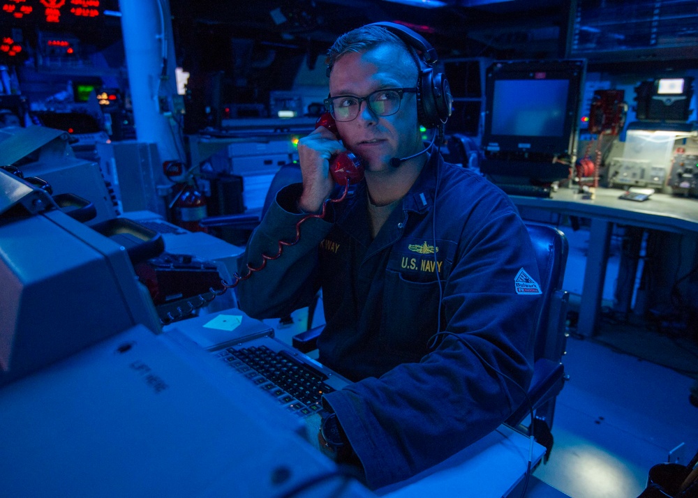 USS Paul Hamilton Combat Information Center Operations