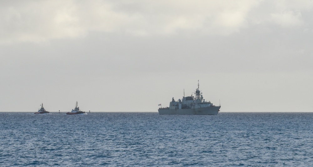 HMCS Montreal visits Diego Garcia