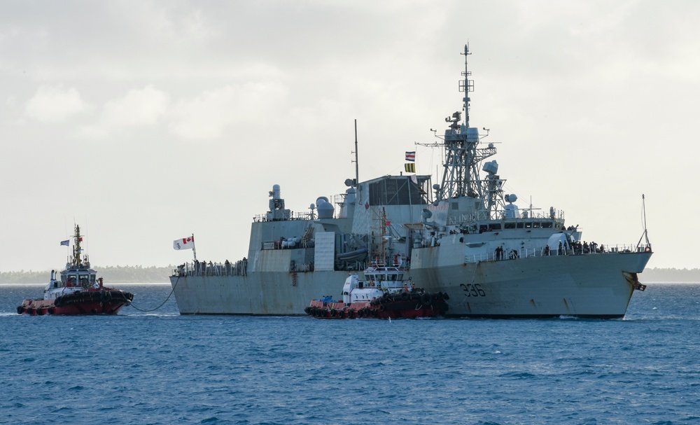 HMCS Montreal visits Diego Garcia