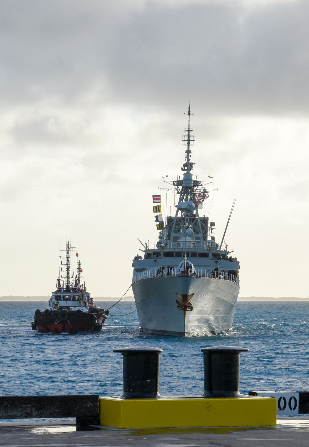 HMCS Montreal visits Diego Garcia