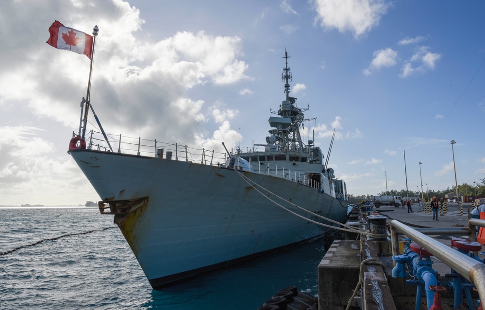 HMCS Montreal visits Diego Garcia