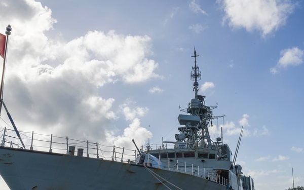 HMCS Montreal visits Diego Garcia