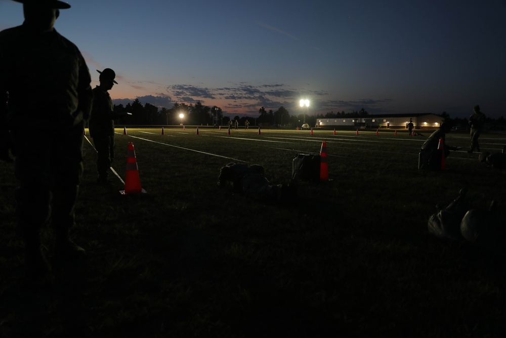 U.S. Army Reserve Best Squad competitors perform the Expert Physical Fitness Assessment