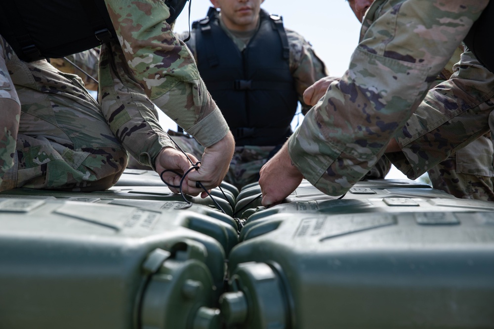 DVIDS Images Best Squad Competitors Secure Canteens [Image 2 of 5]